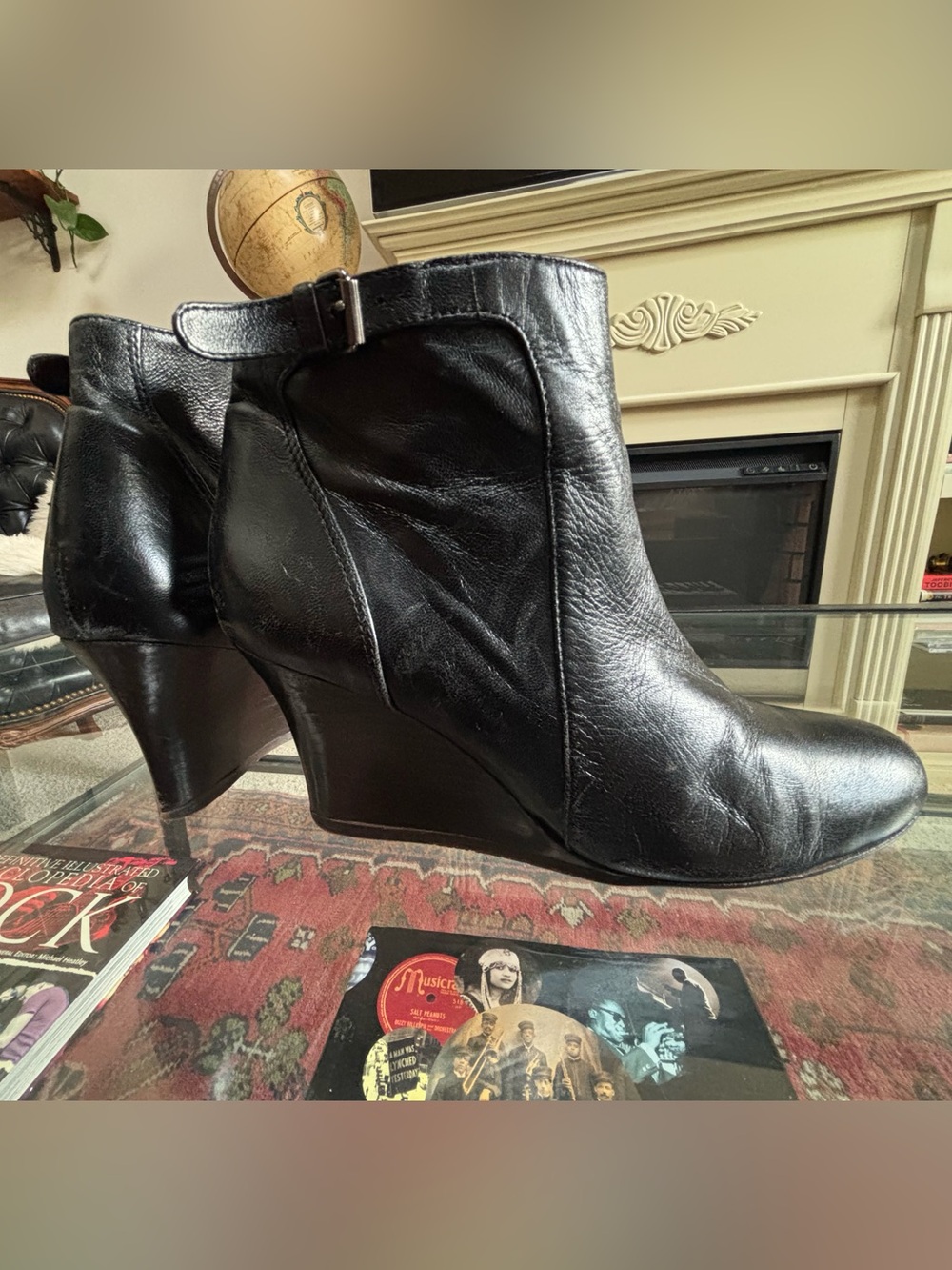 💥 LANVIN PARIS Black Leather Side-Zip Wedge Ankle Boots Booties Sz 9.5 💥 - Picture 3 of 7